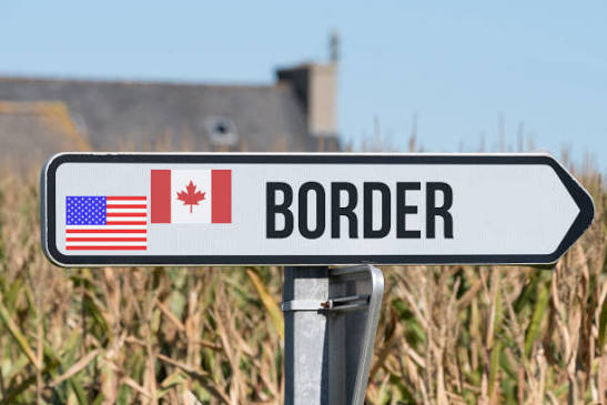 US-Canada border crossing sign